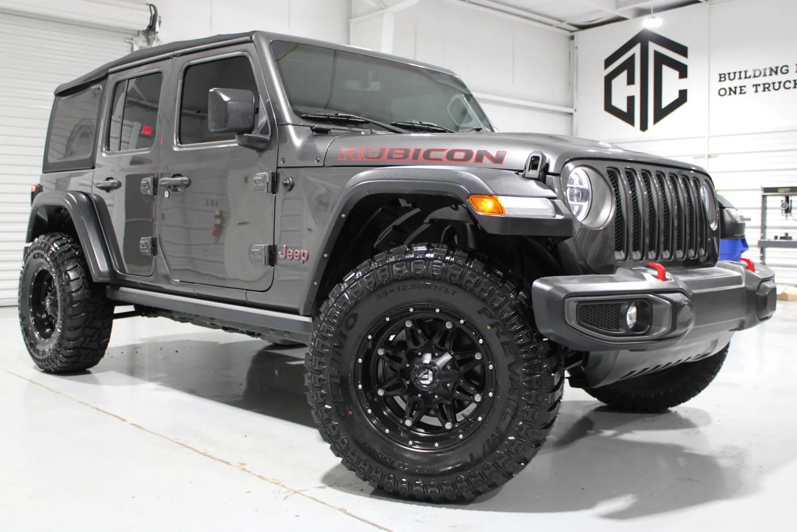 Used 2022 Jeep Wrangler Unlimited Rubicon w/ LED Lighting Group AWD/4WD image 19
