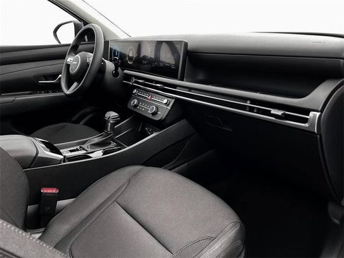 Certified 2026 Hyundai Tucson SE image 15