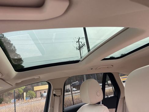 Used 2017 Mercedes-Benz GLC 300 4MATIC image 21