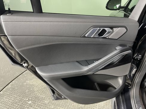 Certified 2025 BMW X6 xDrive40i w/ Climate Comfort Package image 16