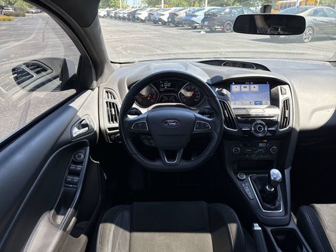 Used 2017 Ford Focus RS AWD/4WD image 16