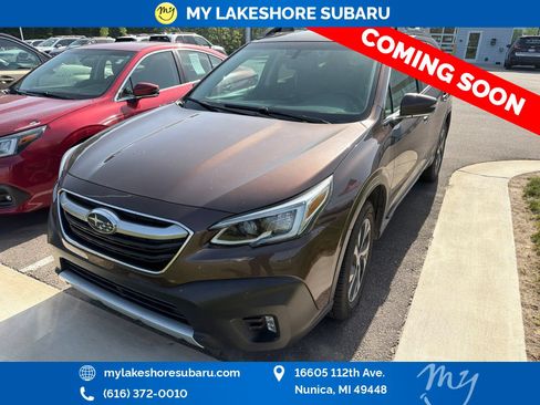 Used 2020 Subaru Outback Limited AWD/4WD image 3