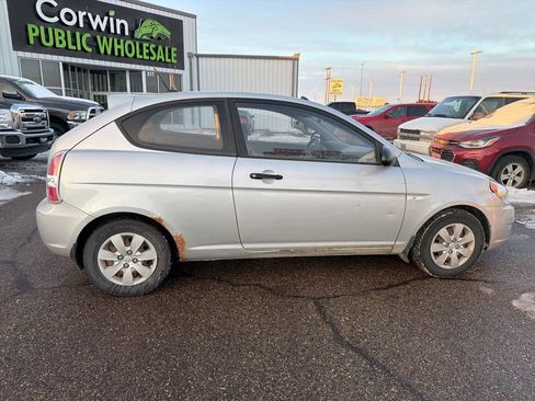 Used 2009 Hyundai Accent GS w/ Popular Equipment Pkg 2 image 7