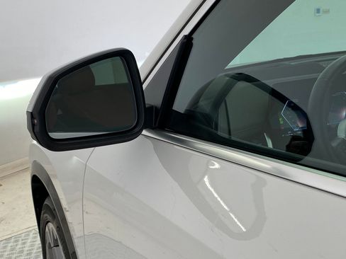 Used 2025 BMW X1 xDrive28i w/ Premium Package image 22