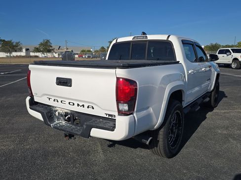 Used 2020 Toyota Tacoma SR image 4