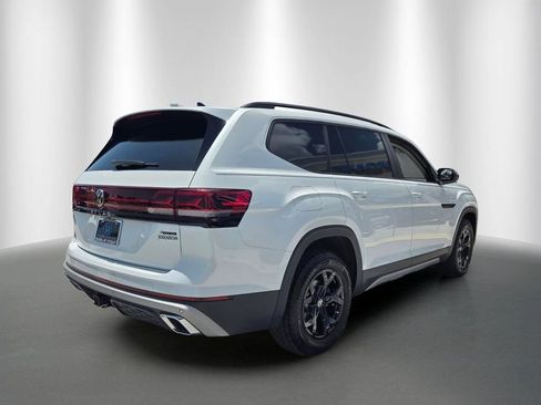 Used 2024 Volkswagen Atlas Peak Edition SEL AWD/4WD image 3