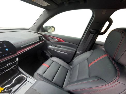 Used 2024 Chevrolet Traverse RS w/ LPO, Floor Liner Package AWD/4WD image 45