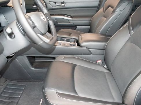 Used 2026 Nissan Pathfinder SL AWD/4WD image 21
