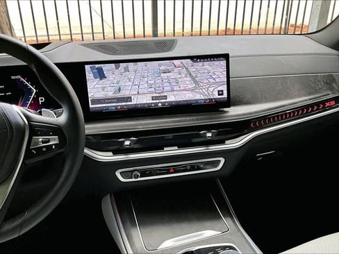 Certified 2025 BMW X5 sDrive40i w/ Premium Package image 6