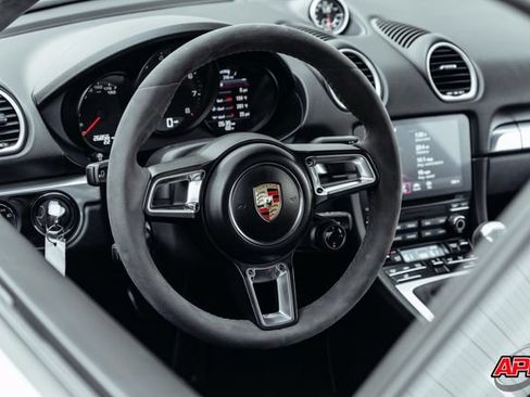 Used 2018 Porsche 718 Cayman GTS RWD image 7