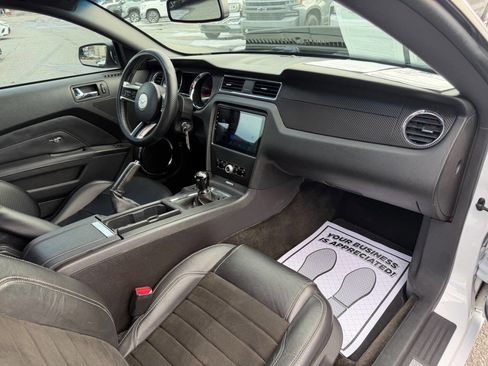 Used 2014 Ford Mustang GT Premium w/ Equipment Group 402A RWD image 17