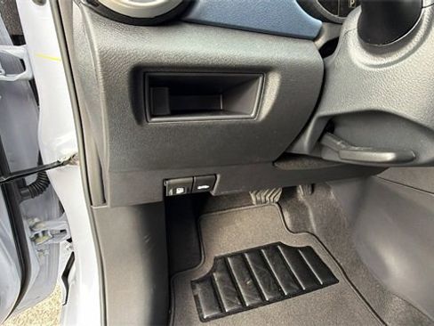 New 2025 Nissan Versa SV w/ Trunk Package image 30