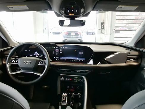 New 2025 Audi Q5 Premium Plus image 18
