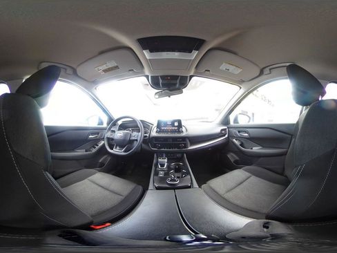 Used 2025 Nissan Rogue SV image 42