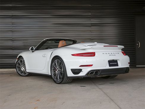 Certified 2015 Porsche 911 Turbo image 3