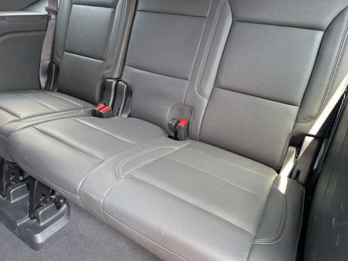 Used 2023 Chevrolet Tahoe LT w/ Luxury Package RWD image 15