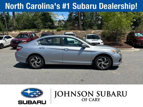 Used 2017 Honda Accord LX image 19