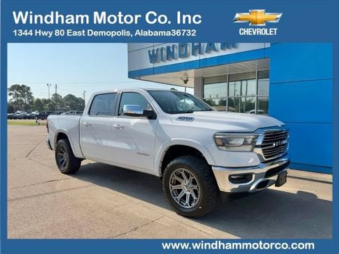 Used 2022 RAM 1500 Laramie AWD/4WD image 1