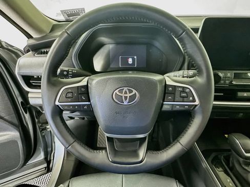 Certified 2026 Toyota Grand Highlander FWD image 13