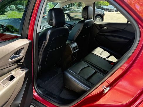 Used 2019 Chevrolet Equinox LT w/ Sun & Navigation Package AWD/4WD image 11