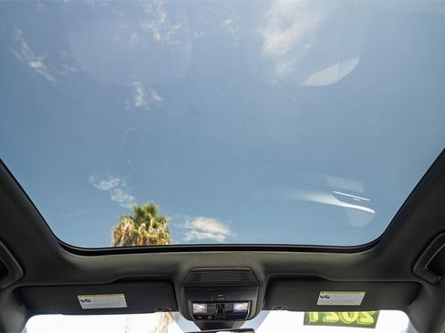 Used 2021 Volkswagen ID.4 Pro S image 16