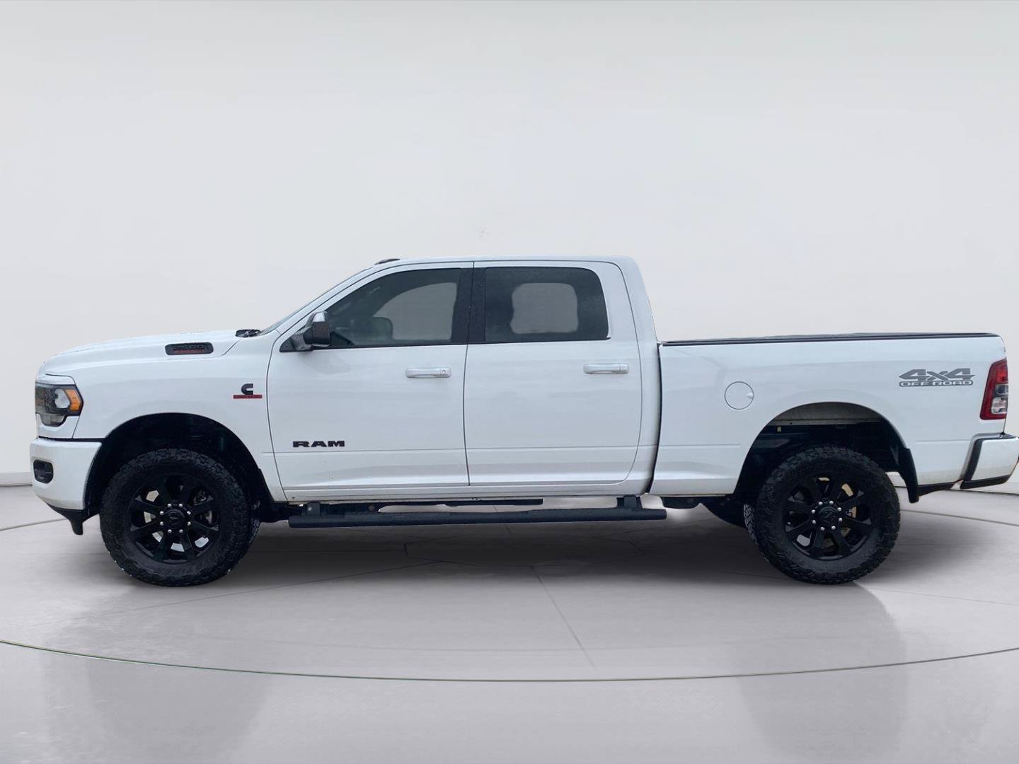 Used 2022 RAM 2500 Lone Star w/ Night Edition AWD/4WD image 2