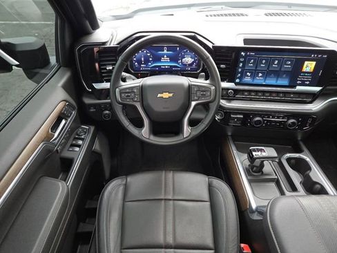 Used 2024 Chevrolet Silverado 1500 High Country w/ High Country Premium Package AWD/4WD image 33