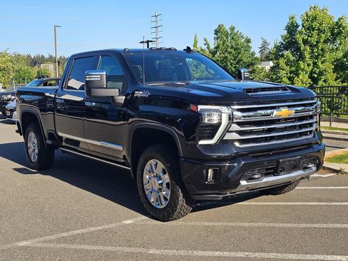 Used 2024 Chevrolet Silverado 2500 High Country w/ High Country Premium Package AWD/4WD image 7