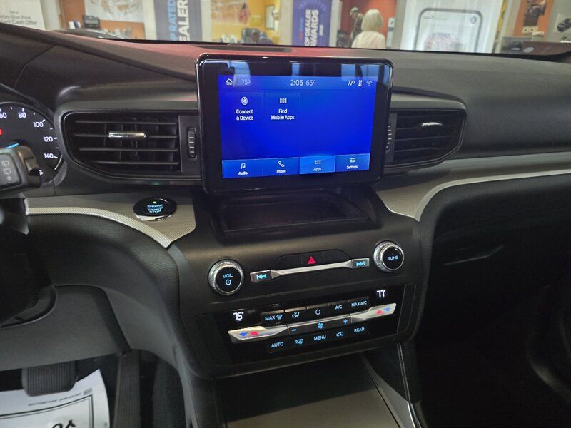 Used 2020 Ford Explorer XLT AWD/4WD image 33