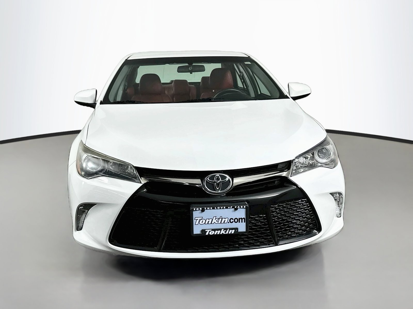 Used 2017 Toyota Camry SE w/ Protection Package (Q2) FWD image 2