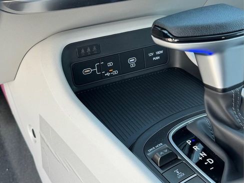 New 2026 Hyundai Kona SE AWD/4WD image 28
