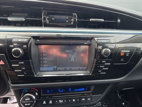 Used 2016 Toyota Corolla S image 21