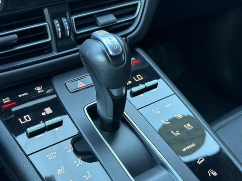 Certified 2024 Porsche Macan S w/ Premium Plus Package AWD/4WD image 21