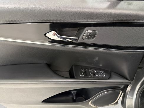 Used 2023 Lincoln Nautilus FWD w/ Premium Package image 13