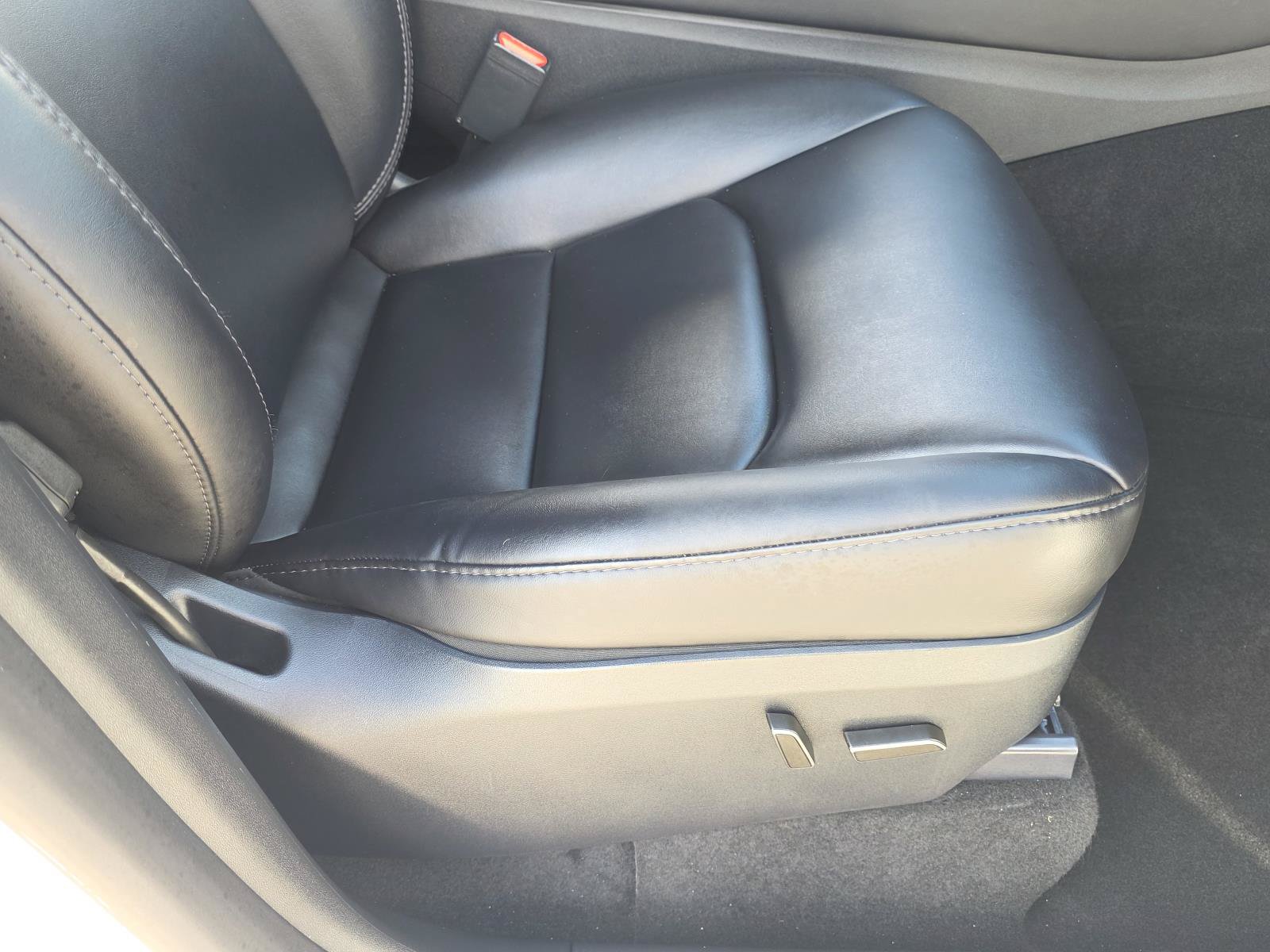 Used 2024 Tesla Model Y Long Range RWD image 16