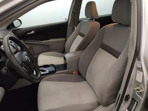 Used 2014 Toyota Camry LE FWD image 17