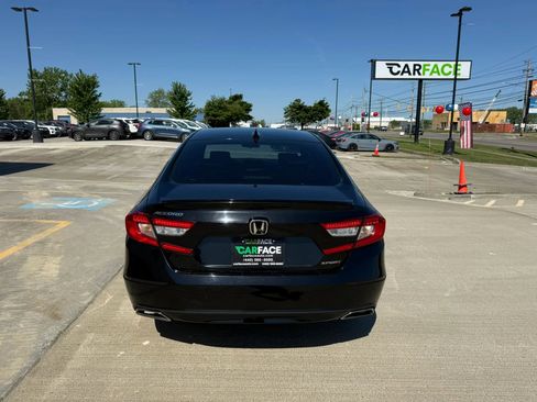 Used 2018 Honda Accord Sport image 10