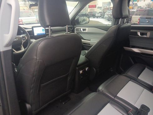 Used 2022 Ford Explorer XLT w/ Equipment Group 202A image 21