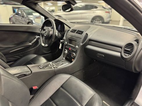 Used 2009 Mercedes-Benz SLK 55 AMG image 19