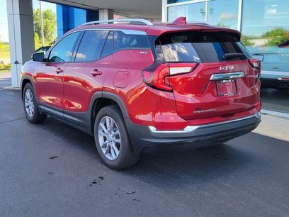Used 2024 GMC Terrain SLT