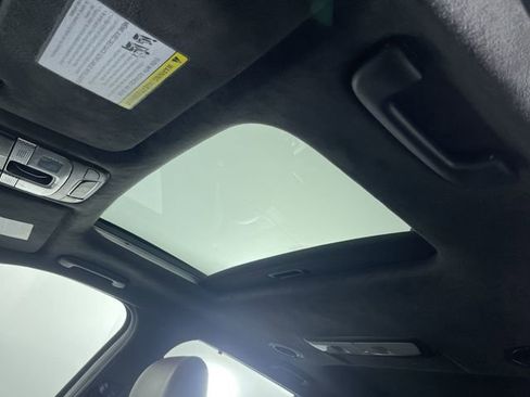 Used 2022 Kia Telluride SX w/ SX Prestige Package image 34