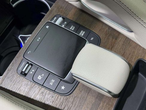 Used 2021 Mercedes-Benz GLE 350 4MATIC image 34