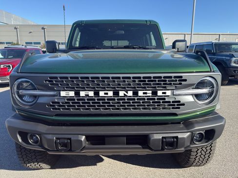 New 2025 Ford Bronco Badlands w/ Sasquatch Package image 2