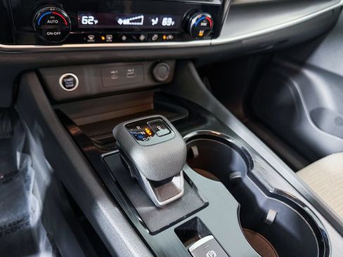 Certified 2022 Nissan Rogue SV AWD/4WD image 41