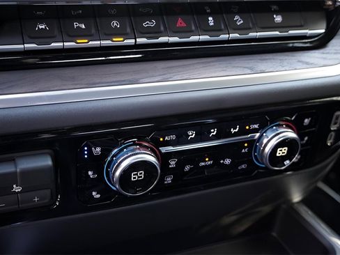 New 2026 GMC Sierra 1500 SLT image 31