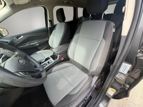 Used 2018 Ford Escape SE FWD image 10