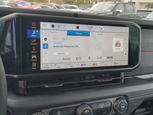 Used 2026 Jeep Wrangler Unlimited Rubicon image 15