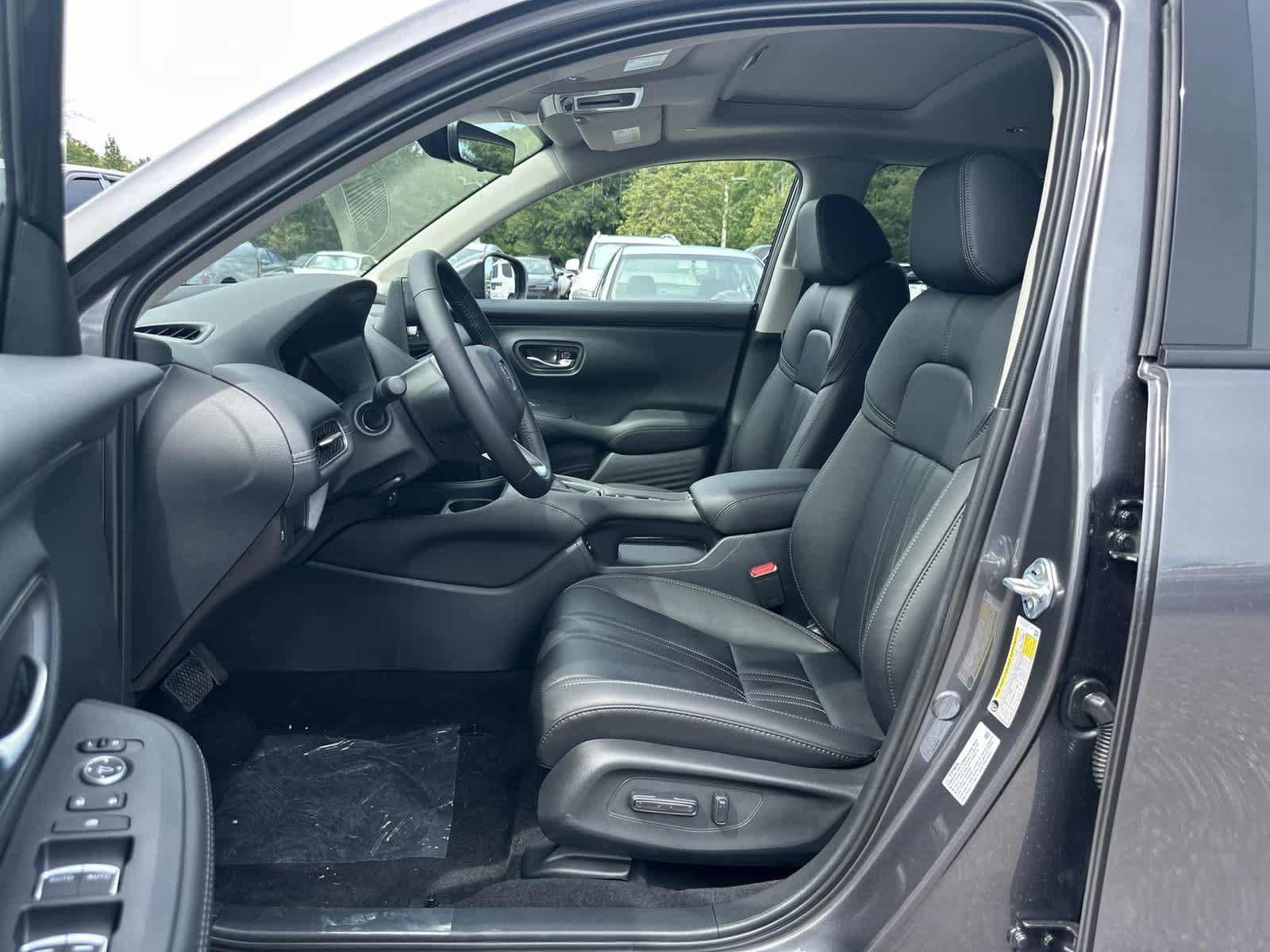 New 2027 Honda HR-V EX-L image 2