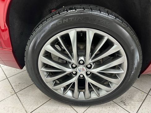 Certified 2025 Buick Enclave Avenir image 14