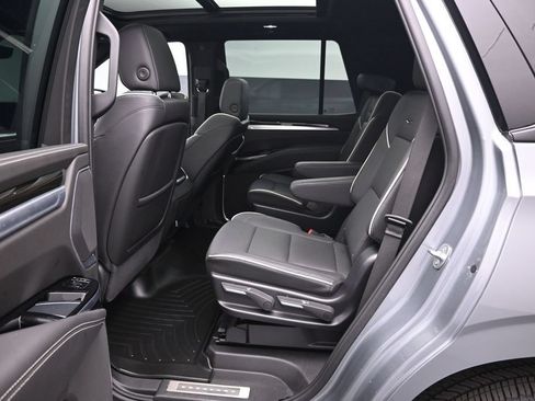 Used 2025 Cadillac Escalade Premium Luxury w/ Touring Package AWD/4WD image 21